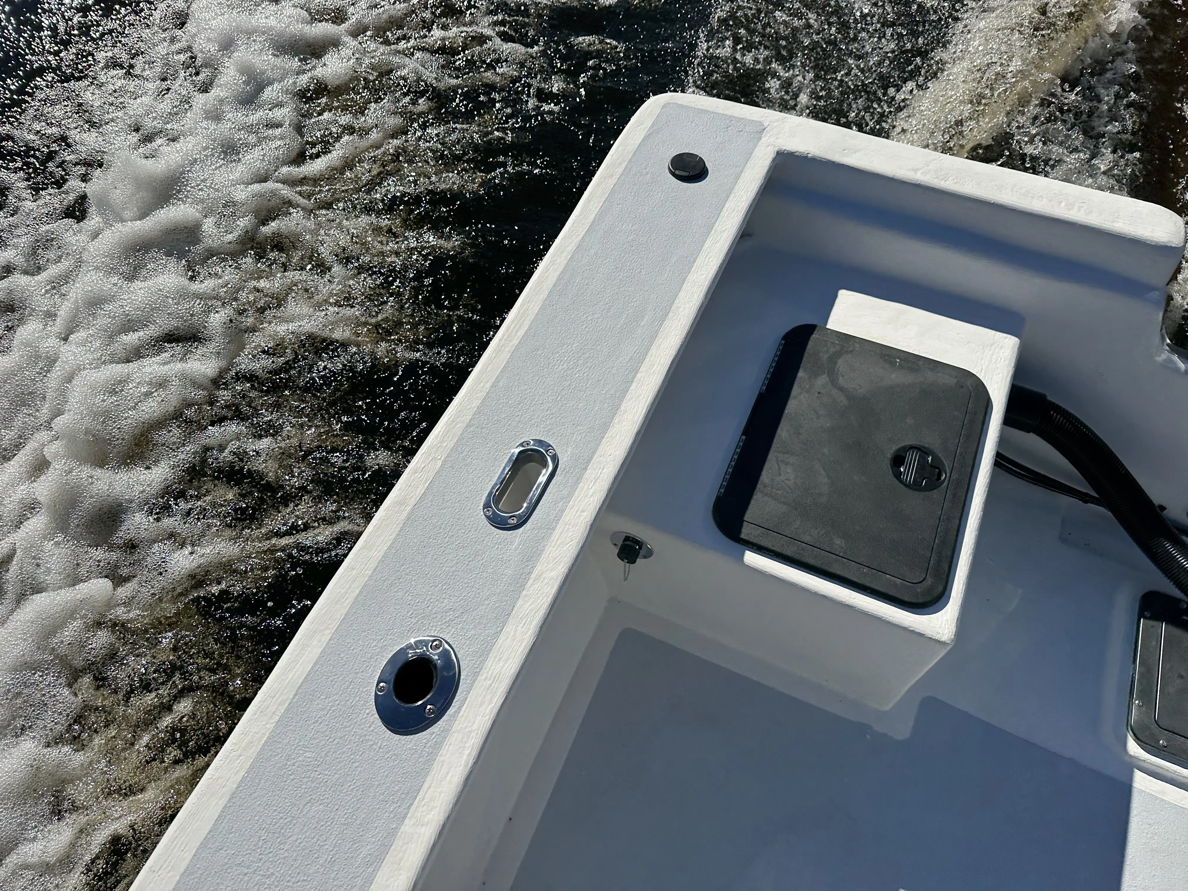 22 Hancock Skiff interior