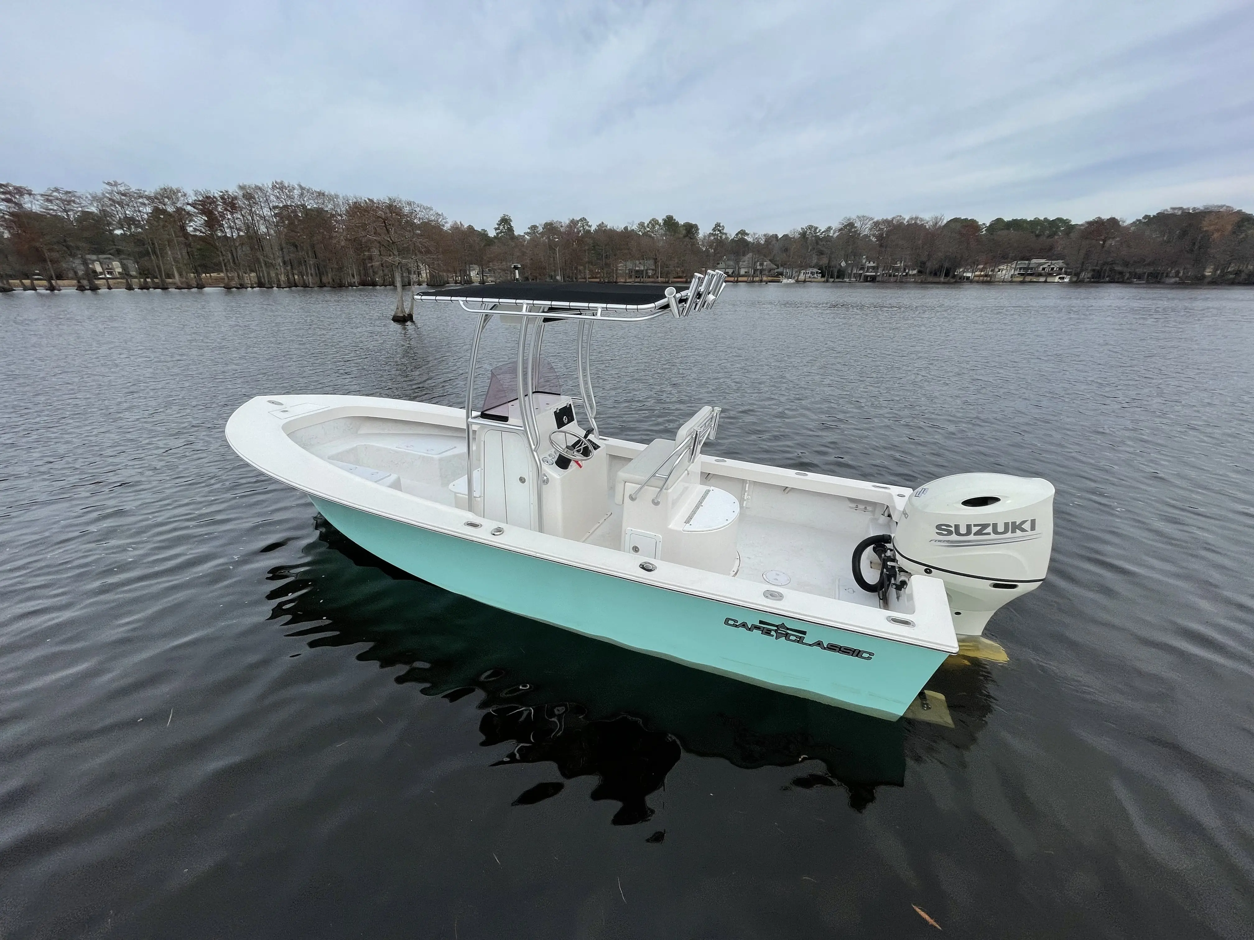 23 Cape Classic exterior