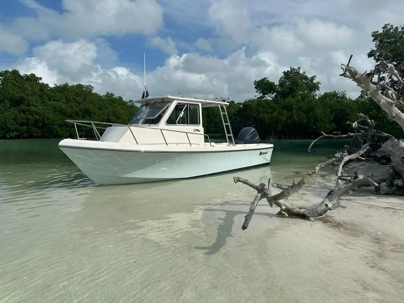 23 Cabin XL exterior