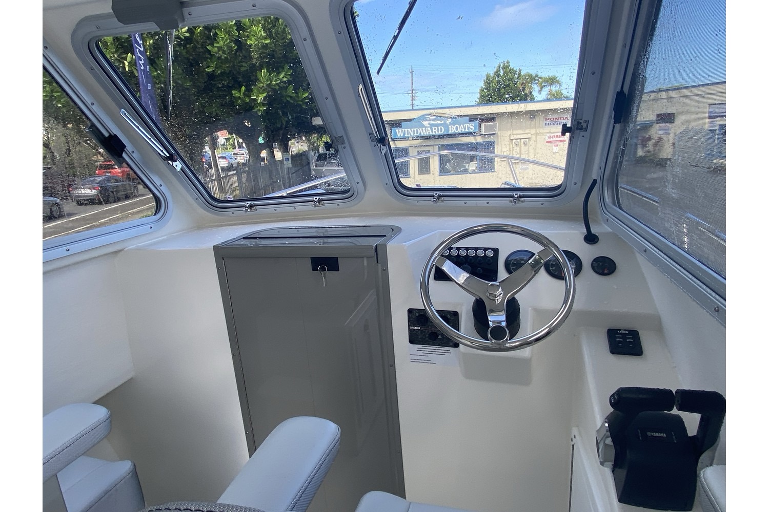 23 Cabin XL interior