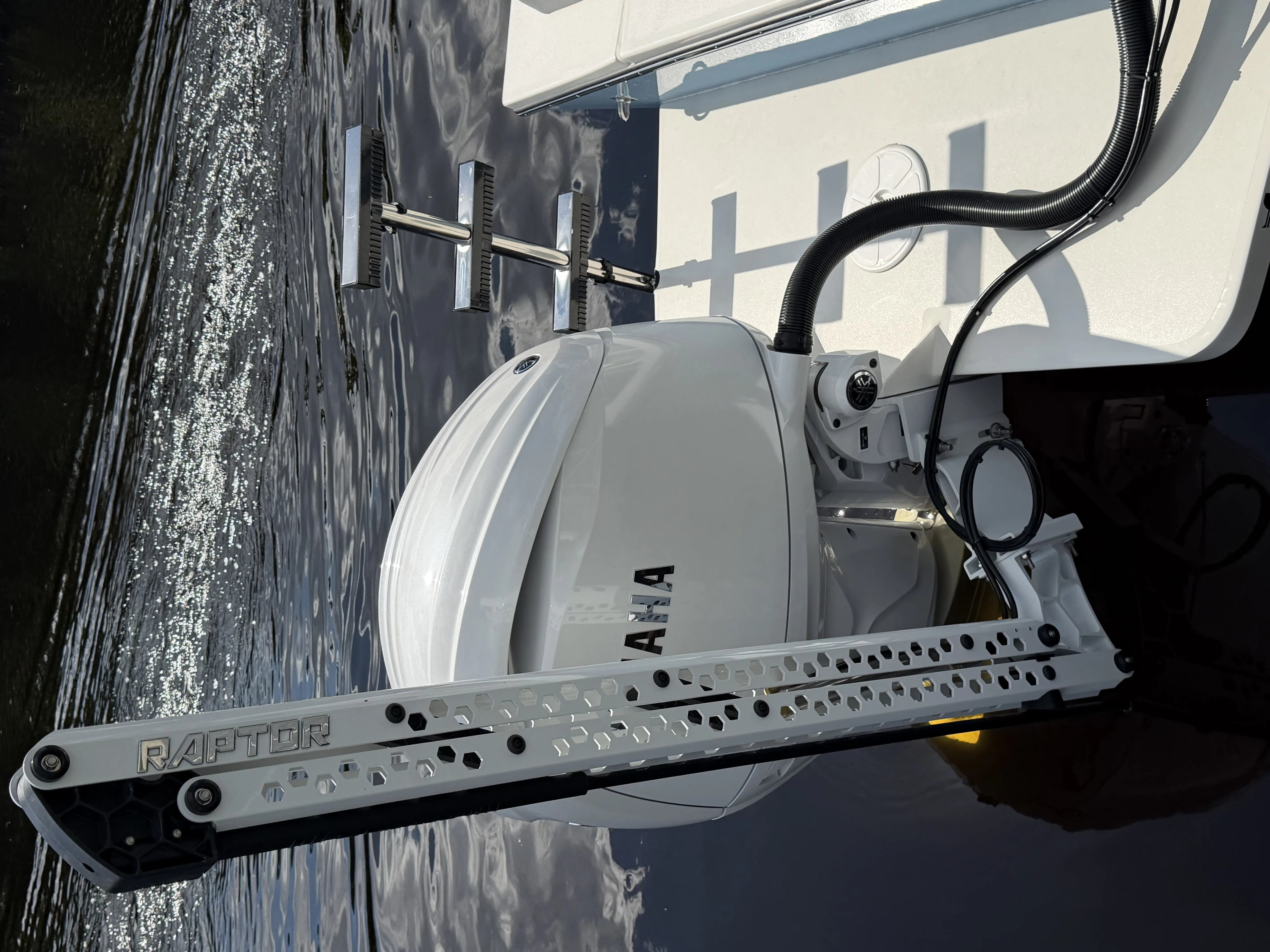 238 Offshore CC interior