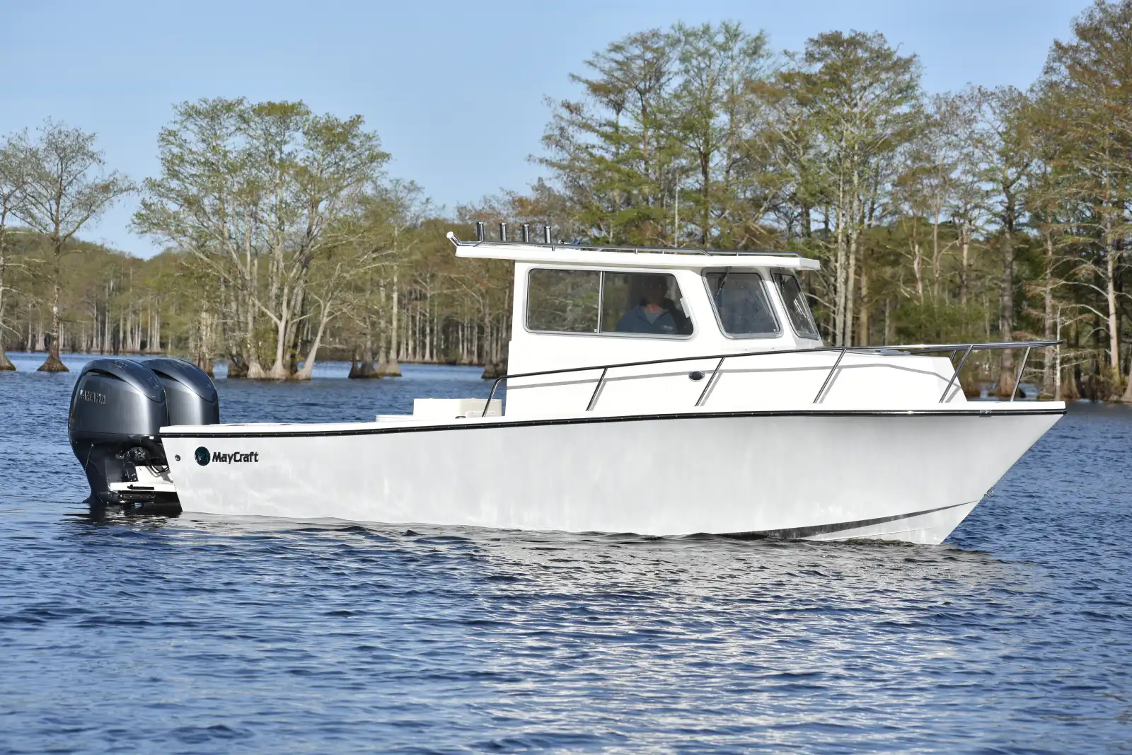 245 Cabin XL exterior