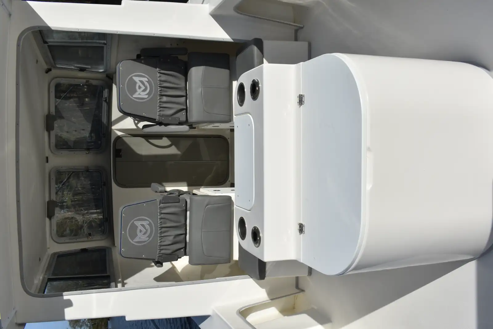 245 Cabin XL interior