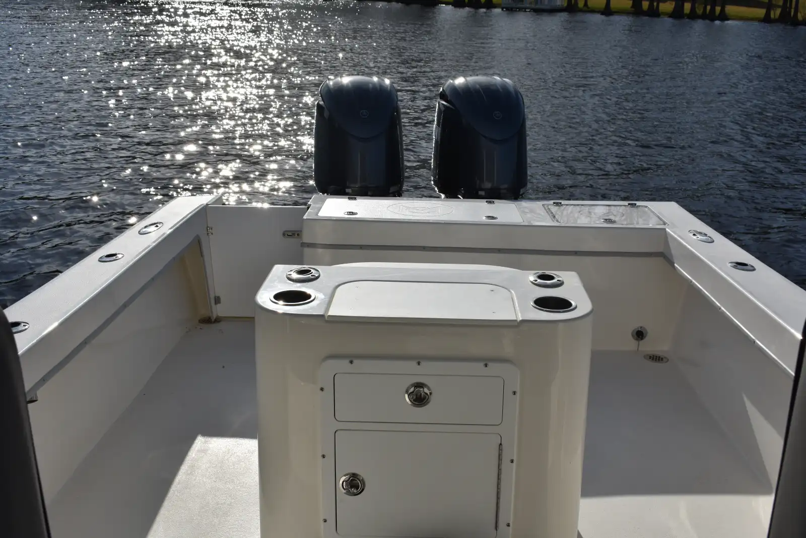 245 Cabin XL interior