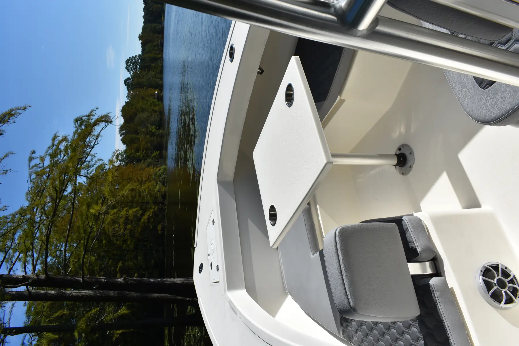 245 Offshore CC interior