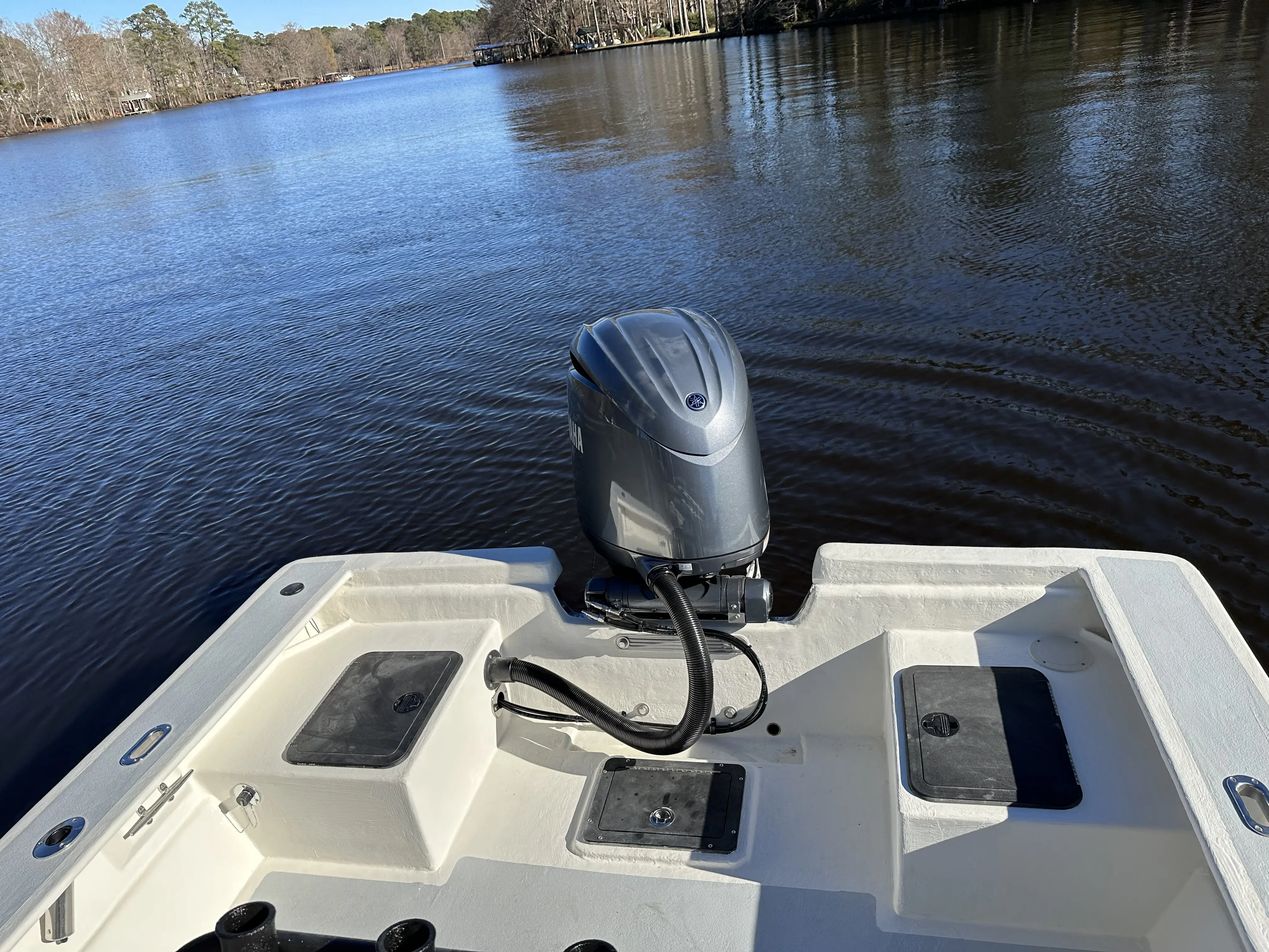 25 Hancock Skiff interior