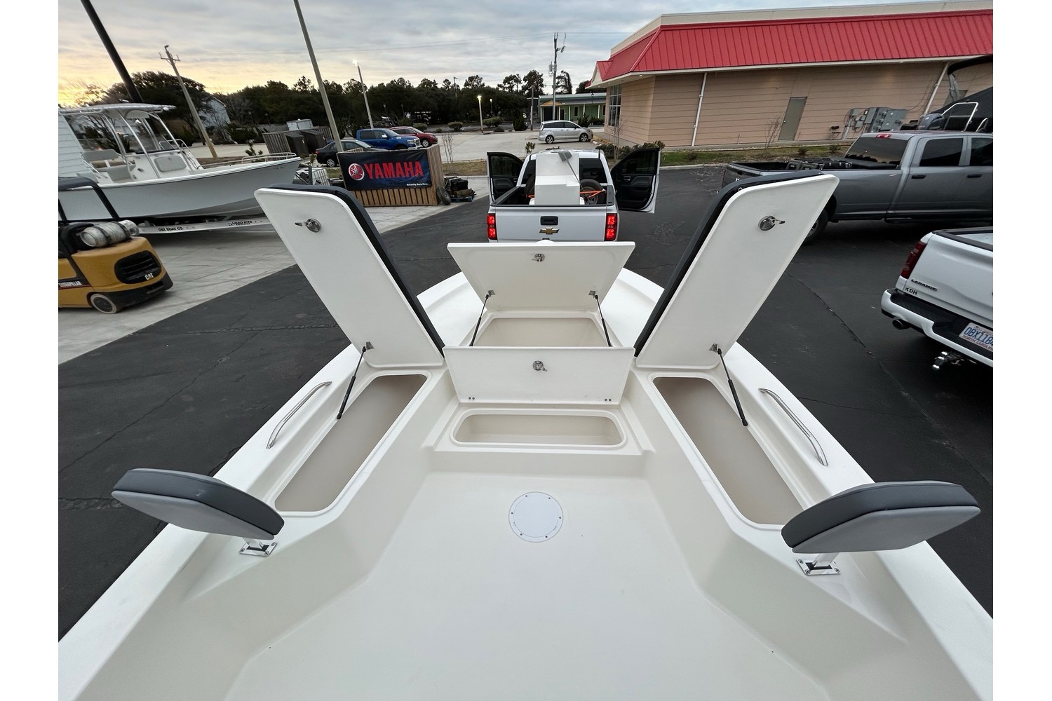 260 Bay Boat interior